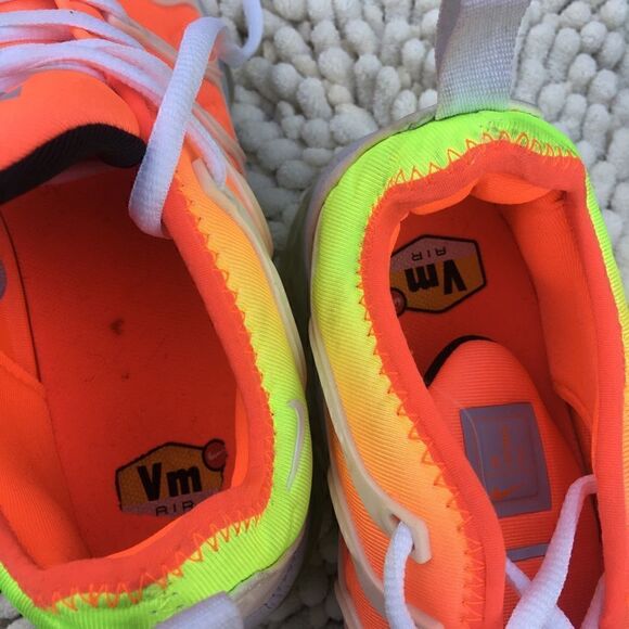 NIKE AIR VAPORMAX RUNNING SHOES 2017 - Picture 4 of 10